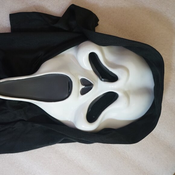 2022 Easter Unlimited Scream Ghost Face Mask 9206S - Picture 1 of 4